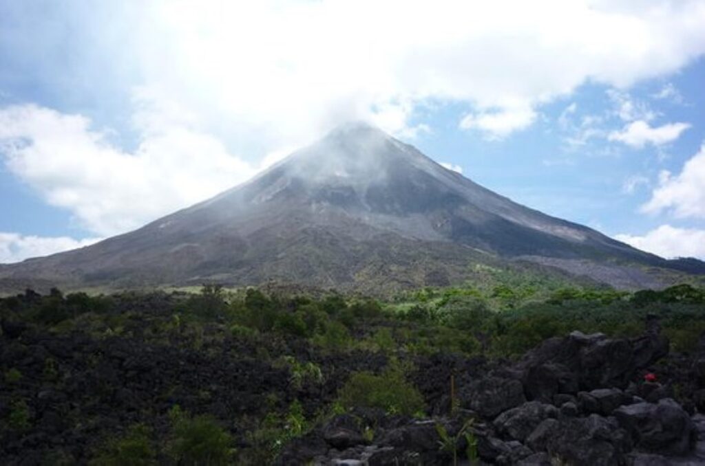 arenal-volcano-hike-tour (Large)